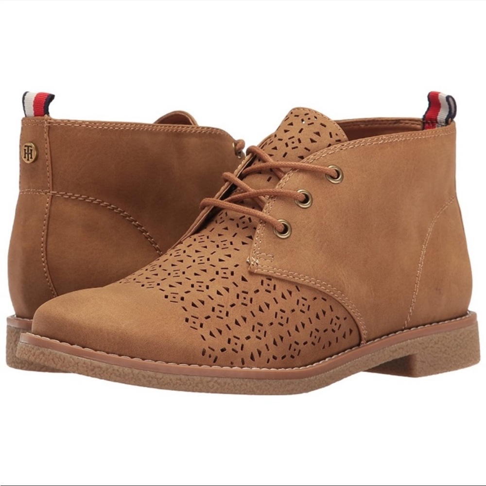 TH boots size 9